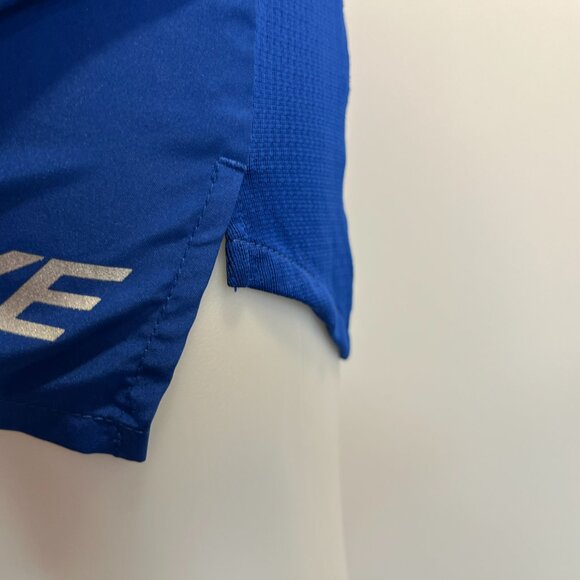 Nike Men's 7 Inch Air Challenger Blue Athletic Shorts - Size Medium - Picture 2 of 5